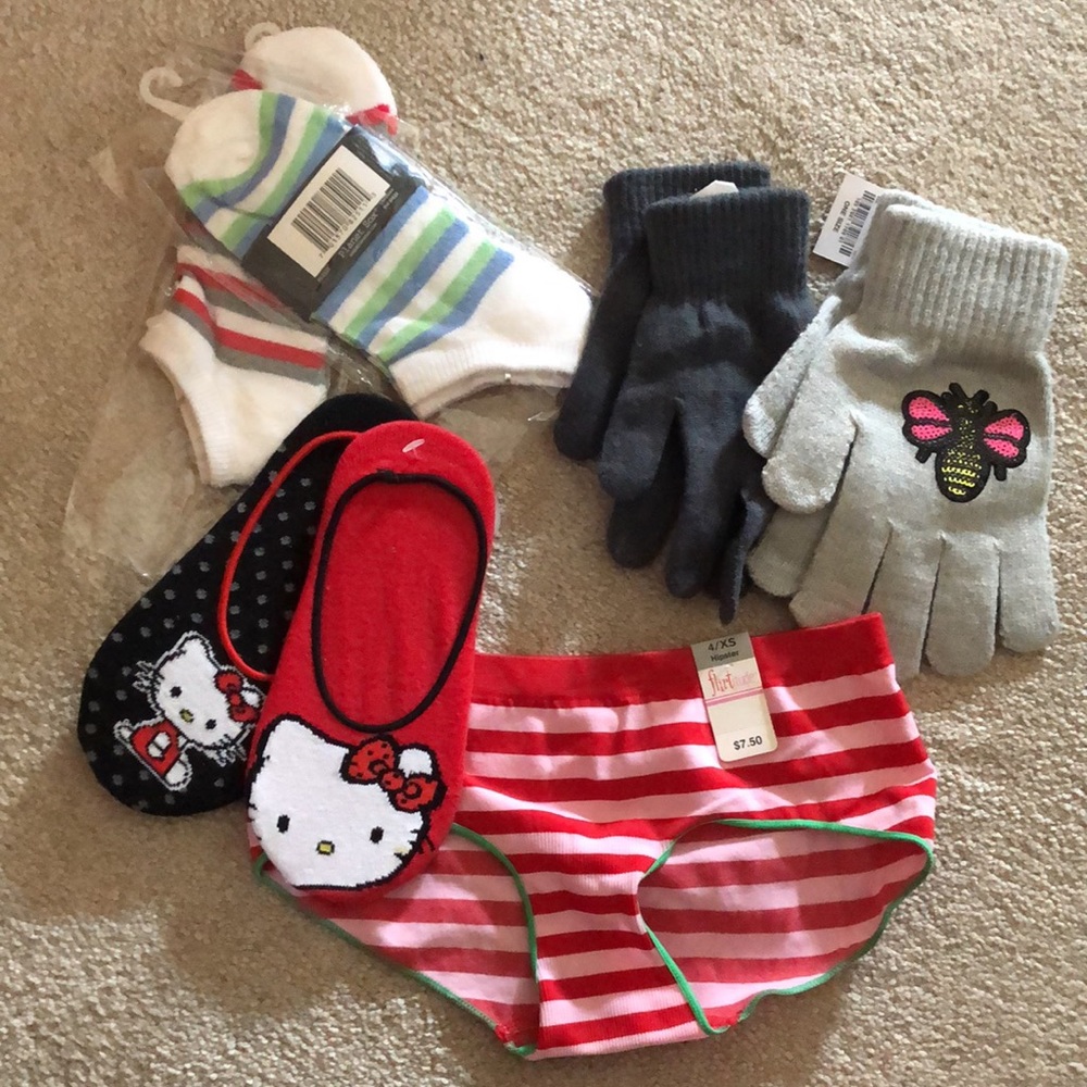 7 pc lot - Socks, gloves, pantyhose